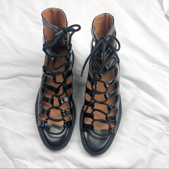 {SOLD} URBAN OUTFITTERS UO Lace Up Sandals 7 - Picture 2 of 8
